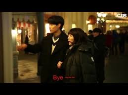 Born on september 25, 1986, he appeared in a number of short films starting in 2012 and then made his official acting debut in the 2015 film socialphobia, for which he won numerous rising star acting awards. Ryu Jun Yeol ë¥˜ì¤€ì—´ Lee Hyeri ì´í˜œë¦¬ Tvn10 Awards Watch Online