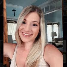 Kaitlyn Benoit's Instagram, Twitter & Facebook