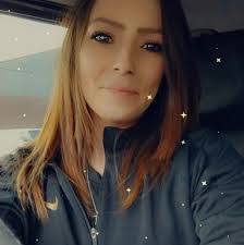 Lindsay Jo's Instagram, Twitter & Facebook