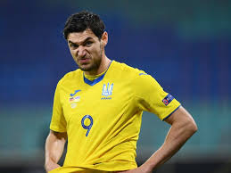 Avec leurs deux roman, yaremchuk et bezus, les buffalos comptent deux joueurs dans une sélection aux forts accents. Arsenal Add Roman Yaremchuk To Transfer Shortlist Sports