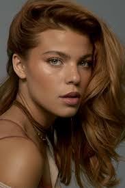 Chantel Fernandez's Instagram, Twitter & Facebook