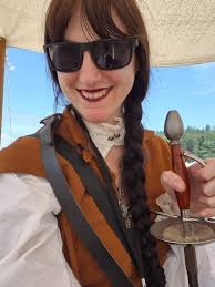 Calling all lords and ladies, kings and queens, heroes and heroines, your  friendly neighbourhood Librarian is back with some words of wisdom  regarding this next quest. I know that quite a few