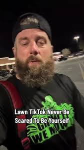 Never be scared to be yourself! If they dont like you that a them issues!  Your people is out there #growitwemowit #foryou #business #motivation #tips 