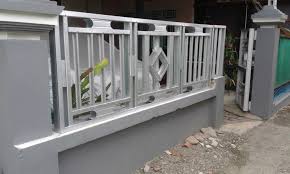Galvalum memang baja, namun dalam pembuatannya bukan melulu besi dan karbon. Jual Pasang Pagar Baja Ringan Murah Bergaransi 0813 8410 3459