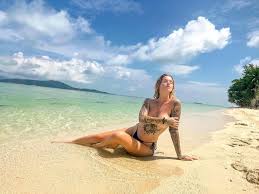 Škandalózne zábery sexi Sloveniek pred zápasom aj po ňom: Čechom ukazovali  holé prsia!