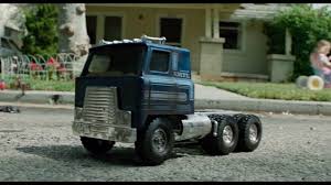 He also frequently escaped from his cage and suddenly showed up, freaking out ginger ventura and prompting her to shoo the lizard away when he was on top of the refrigerator. The Terminator 1984 Wrong Sarah Connor Hd Clip 6 23 Youtube