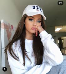 I Think Loren Should Dye Her Hair Brown Loren Gray Grey Brown Hair Cap Girl