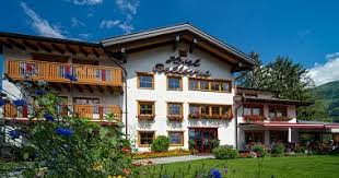 Hotel kleinwalsertal in mittelberg buchen! Hotels In Riezlern Osterreich Urlaub Ab 79 Eur Nacht Hotel Mix De
