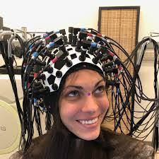 Tracy Reuter's Instagram, Twitter & Facebook