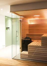 Neuer Wellnessbereich Anstelle Eines Schwimmbads Mit Einer Individuellen Koerner Sauna Lineus Mit Bodentiefer Vergla Dampfbad Kabine Sauna Selbst Bauen Sauna