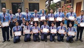 Sma pgri 1 denpasar, kota denpasar (denpasar, bali, indonesia). Nusabali Com Smk Penerbangan Cakra Nusantara Duduki Peringkat Ke 6 Nilai Un Terbaik Kategori Smk Se Bali