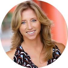 Natalie Bell's Instagram, Twitter & Facebook