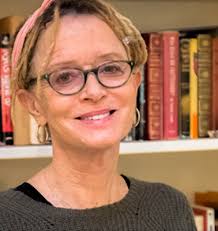 House Calls Hosts Authors of Achievement