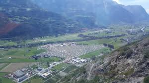Conquis par le décor grandiose, des centaines de stars du rock considèrent ce. Tagesprogramm Am Openair Gampel Parat Party