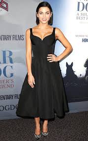 Last Night S Look Love It Or Leave It Celebrity Black Dress Nice Dresses Celebrity Dresses