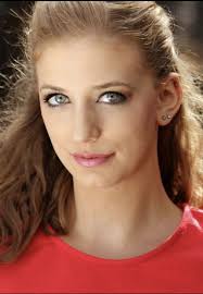 Stephanie Dinatale's Instagram, Twitter & Facebook