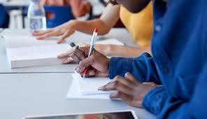 O que pode ficar aberto durante o confinamento. Ministerio Da Educacao Quer Manter Escolas Abertas Apesar De Aumento De Casos De Covid 19 Sociedade Correio Da Manha