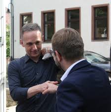 Lesen sie hier alle nachrichten der faz zu den folgen seiner politik. Burgermeister Clivot Begrusst Aussenminister Maas In Gersheim Gemeinde Gersheim