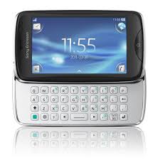 Pantech S902 vs. Sony Ericsson txt pro ...