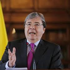 Hizo campaña para que colombia reanudara la fumigación aérea de cultivos de coca, que se. Muere Ministro De Defensa Carlos Holmes Trujillo Por Covid 19 Mundo Noticias