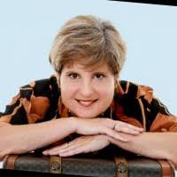 Carole Rees's Instagram, Twitter & Facebook