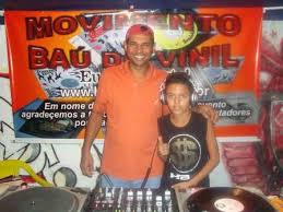 DJ e produtor monta estúdio dentro de favela e faz sucesso nas plataformas  de música