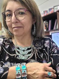 Transforming ties into meaningful necklaces and brooches