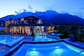 Österreich liegt in europa, es hat gemeinsame grenzen mit deutschland und tschechien im norden, der slowakei und ungarn im osten, slowenien und italien im süden und der schweiz und liechtenstein im westen. Wellnesshotels In Osterreich Ab 67 Die Besten Wellnesshotels