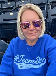 Kansas students come together to show support for athletic director  fighting cancer