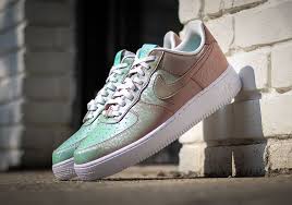 The Nike Air Force 1 Low Preserved Icons Changes Color In The Sun Sneakernews Com Nike Air Force Nike Air Nike