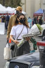 Milena markovna kunis is an american actress and producer. Mila Kunis At The Farmers Market In La 03 07 2021 Celebmafia