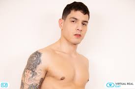 ᐅ Vídeos Porno VR de Bastian Karim | VirtualRealGay