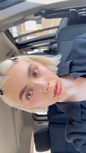 Tbh I love doing makeup in the car. Agree or disagree ? 💋💫