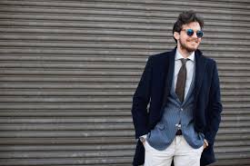 510 dollari, 10 per il dominio, il resto per la macchina fotografica. Close And Personal Riccardo Pozzoli Dubai Fashion News