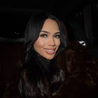 200+ "Elizabeth Bs" profiles