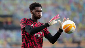 Arsenal football club highbury house 75 drayton park london, n5 1bu. Arsenal Transfer News Okonkwo Signs New Deal