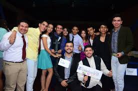 Navegando en la red de oración, twittea la abundante redención”