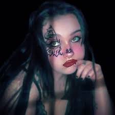 RILEY VICKERS (@geneticgarbage)