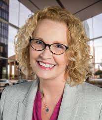 Karen Lander's Instagram, Twitter & Facebook