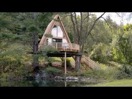 Follow nelson treehouse and supply around the world as they build luxury treehouses. Pete Nelson Treehouse Tour Personal Spaces House Beautiful Youtube