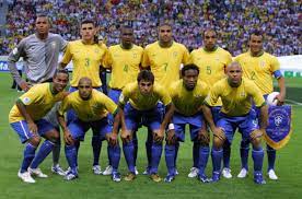 O brasil ainda perdeu mais três chances claras, mas tudo já estava consolidado: Veja Onde Estao Os Jogadores Que Defenderam A Selecao Em 2006 Lance