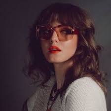 Ashley Esqueda's Instagram, Twitter & Facebook