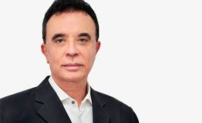 Dr. Eduardo Lopes Explica: Prótese Peniana é uma Solução para a Disfunção  Erétil