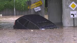 Hier hat das hochwasser einen historischen höchststand. Tennisballgrosser Hagel Und Fluten Mehrere Verletzte Durch Unwetter Im Suden The Weather Channel Artikel Von The Weather Channel Weather Com
