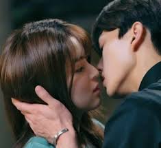Considering she plays an art major on the show, we're sure you. On Nevertheless Song Kang And Han So Hee Encounter The Police Laptrinhx News