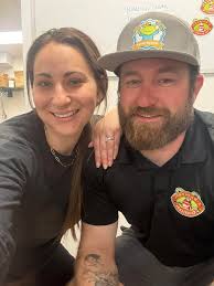 Tara Wain's Instagram, Twitter & Facebook