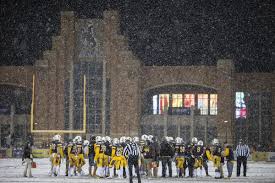 Find out admissions requirements for university of wyoming, including gpa requirements and sat, act, and application requirements. How S Your Oxygen The Science Behind Playing At 7 220 Football Trib Com