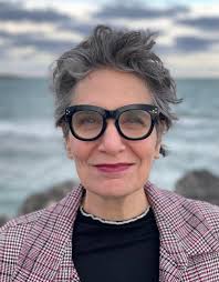 Emily Grayson's Instagram, Twitter & Facebook