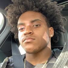 Aaron Winston (@ADubW2020)