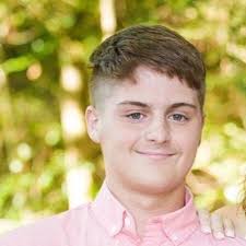 Liz's Bee Kind Scholarship